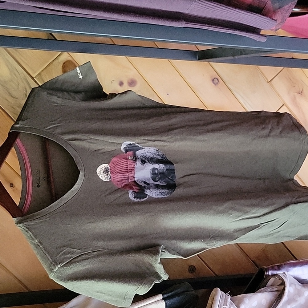 Columbia T-shirt